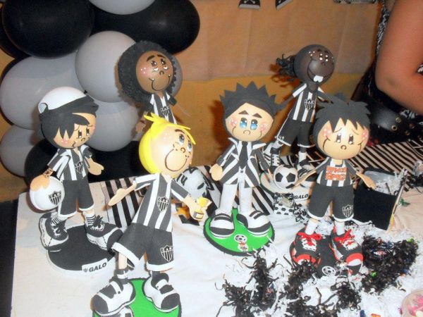 JOGO COM 6 JOGADORES DE FUTEBOL(GALO)