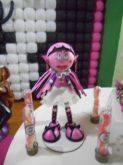 BONECA DRACULAURA